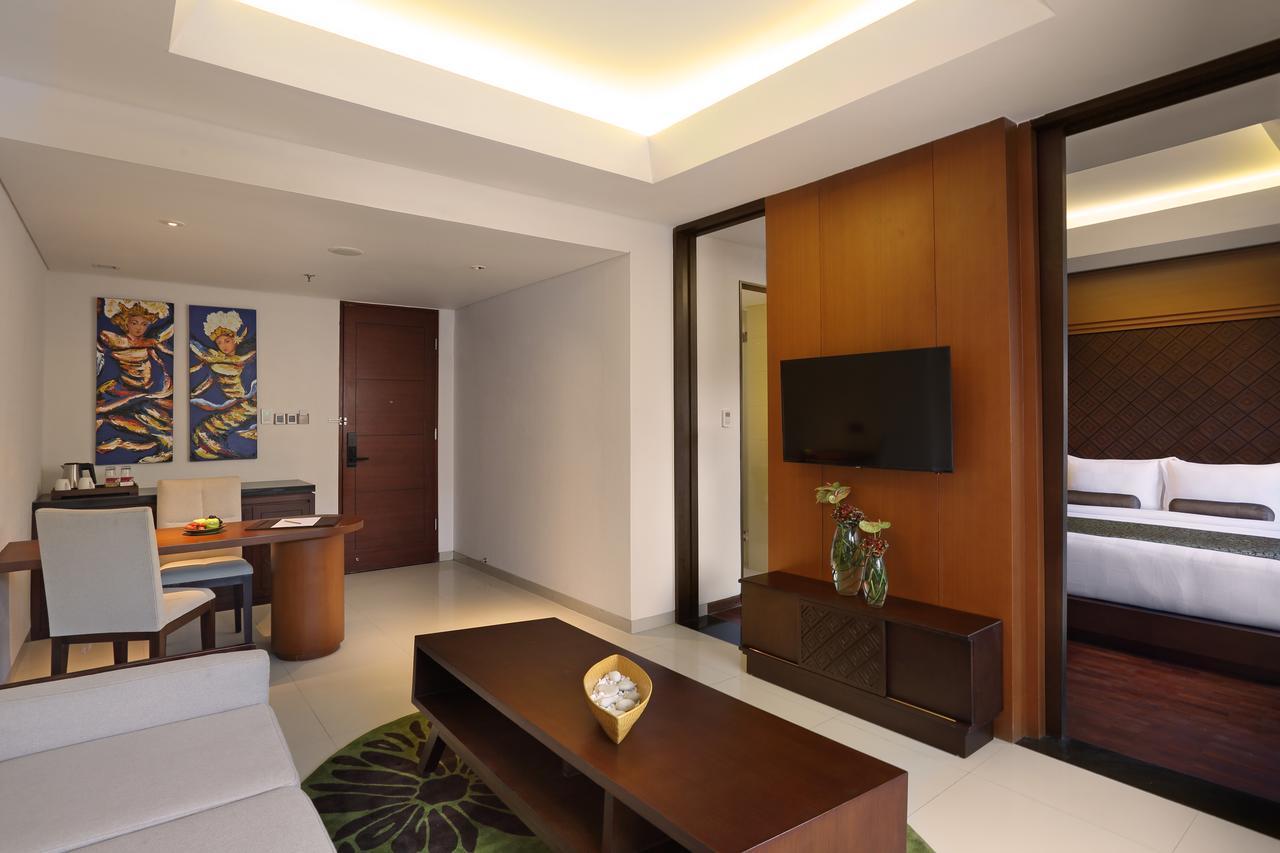 Flash Deal - Queen Suite with Jacuzzi (Free One Time Set Menu Lunch for 2 pax with min.stay 2 nights)